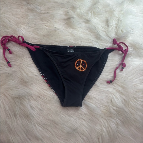 Bottoms Sinful By Affliction Peace Sign
 With Heart and wings on Back - Picture 1 of 3